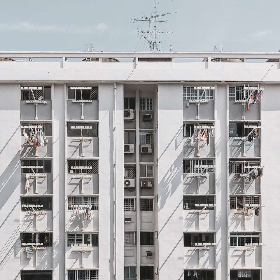 építészeti fotó fehér épület kirakós online