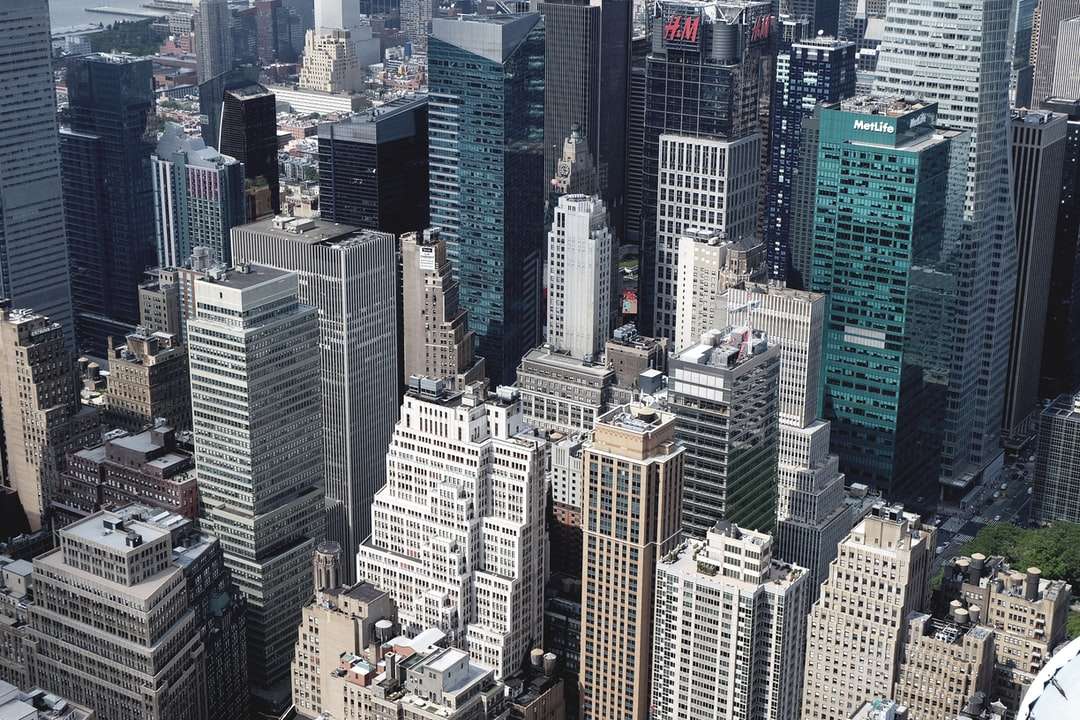 αεροφωτογραφία των κτιρίων της πόλης παζλ online