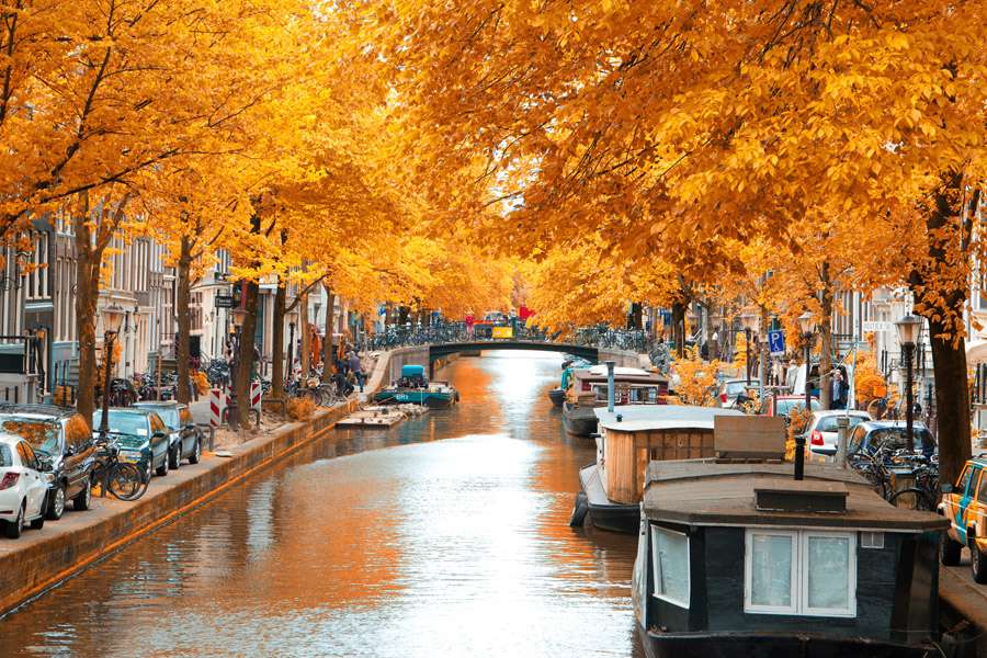 Amsterdam im Herbst Online-Puzzle