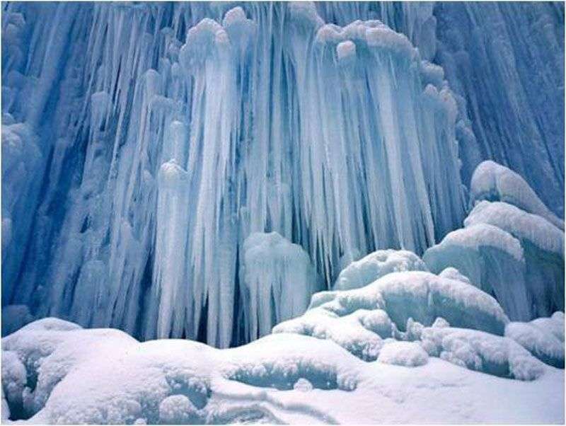 замерзший водопад пазл онлайн