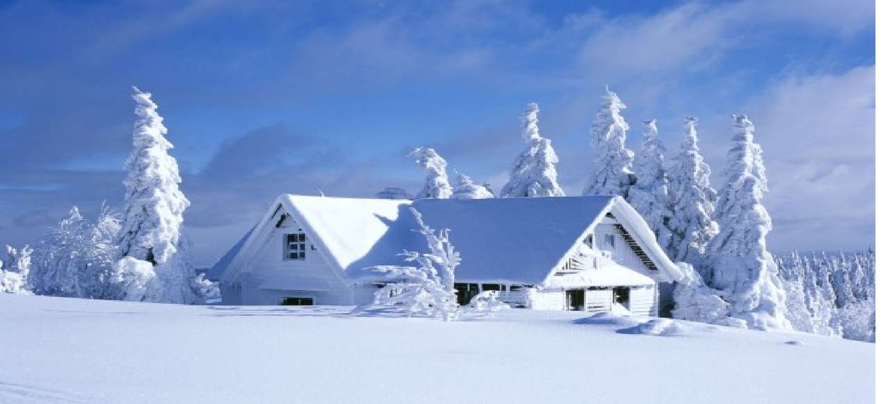 το σπίτι έχει χιόνι στην οροφή του online παζλ