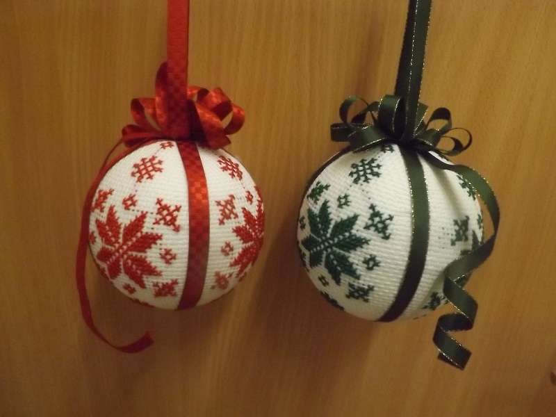 art of decorating baubles jigsaw puzzle online