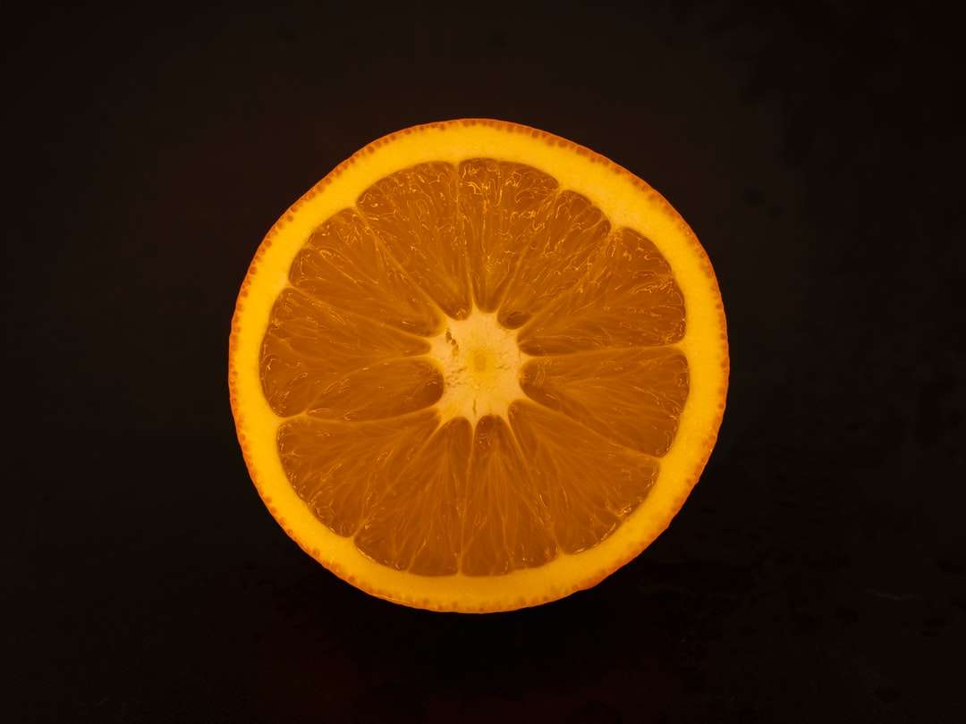 skivad citronfrukt på vit bakgrund Pussel online