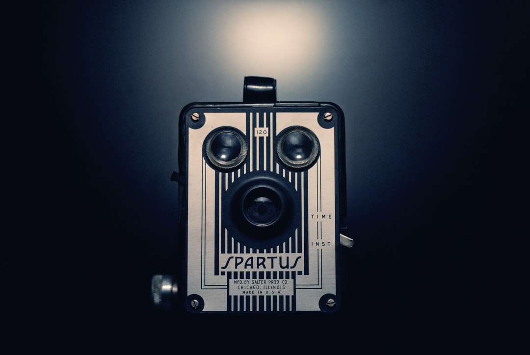 grijze en zwarte Spartus-camera online puzzel