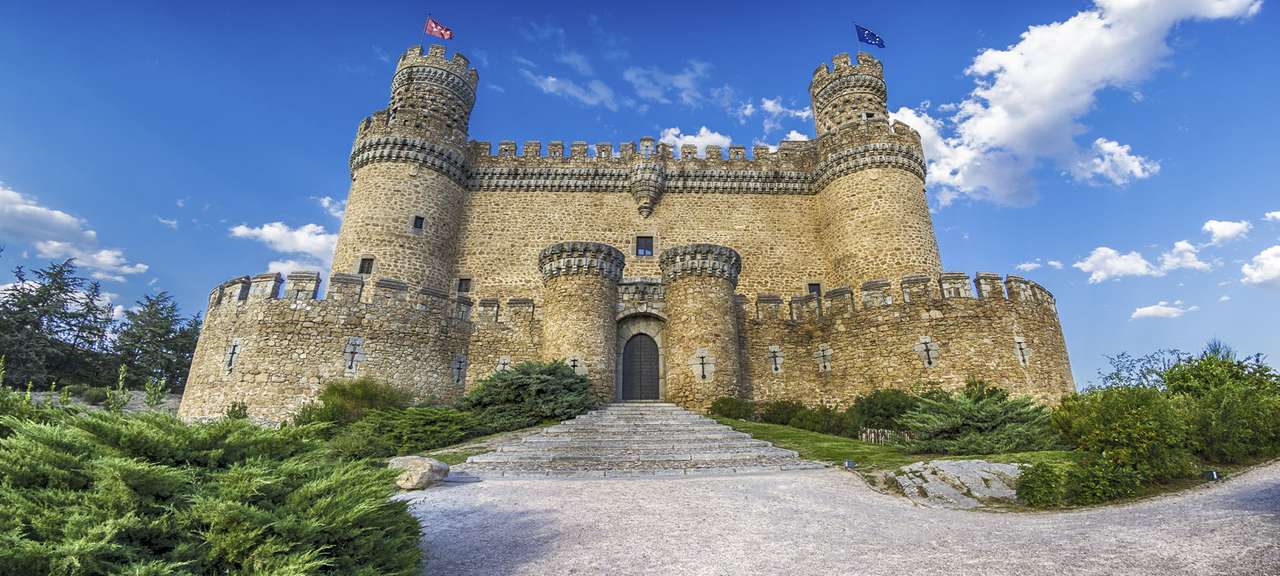 Mittelalterliches Kastell in Spanien Online-Puzzle