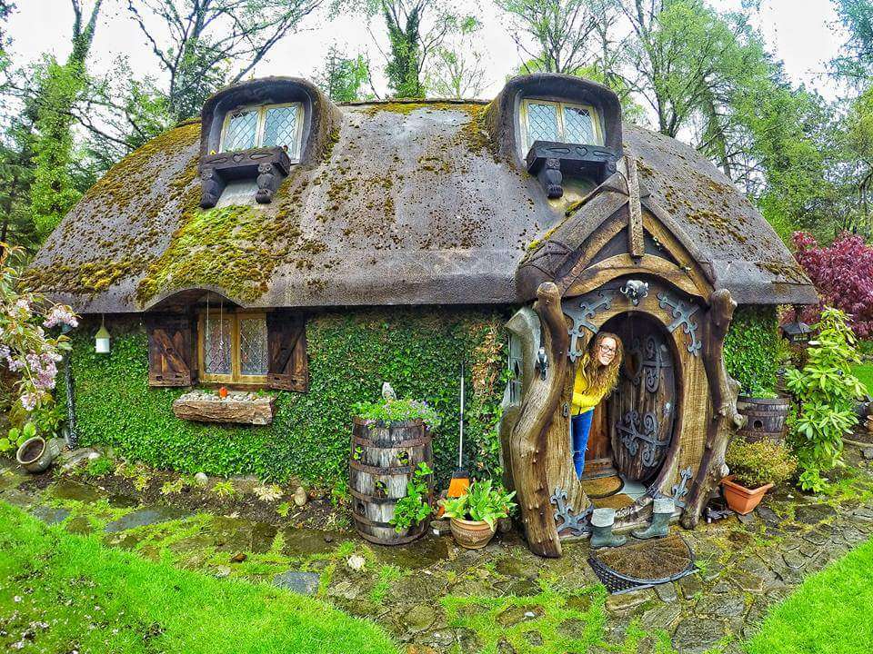 casa degli hobbit in scozia puzzle online