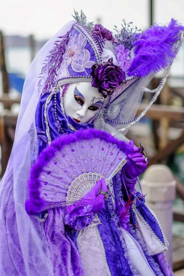 Венецианские маски и костюмы пазл онлайн