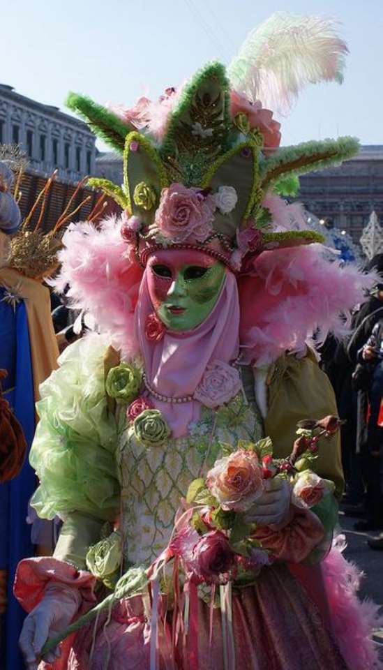 Венецианские маски и костюмы пазл онлайн