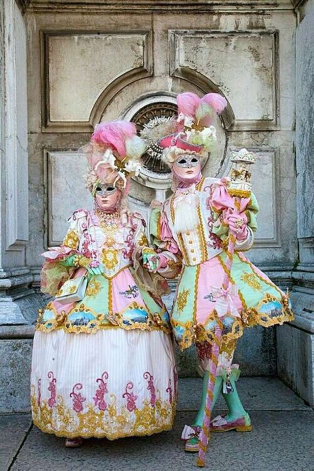 Venetian masks and costumes online puzzle