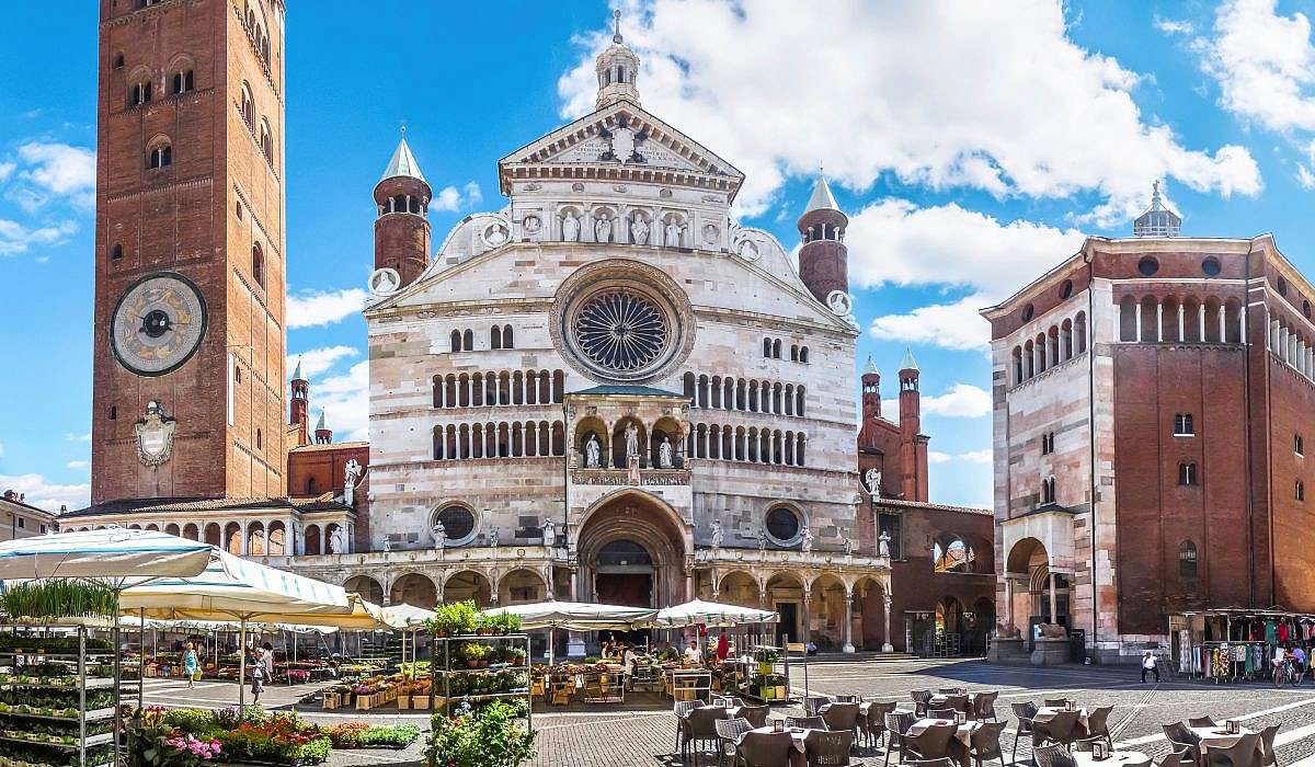 Cremona în Lombardia, Italia puzzle online
