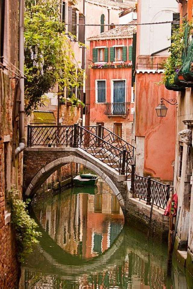Venedigs sidokanal och bro Pussel online