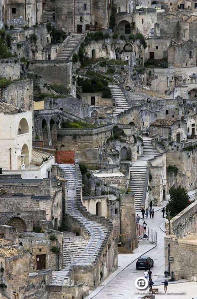 glimp van Matera Basilicata Italië legpuzzel online