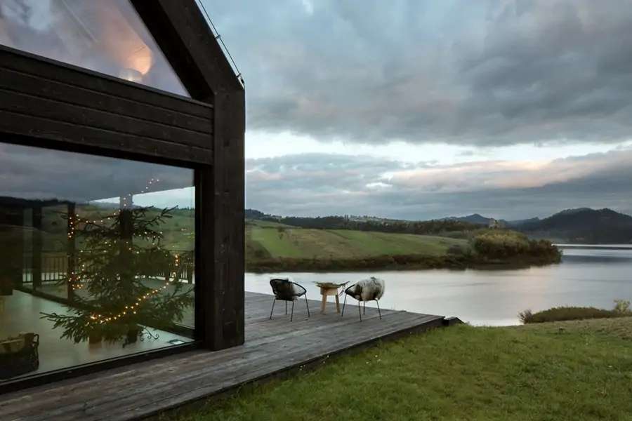 ένα σπίτι δίπλα στη λίμνη online παζλ