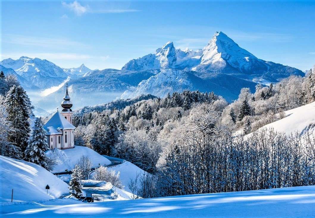 Църква в планината и сняг онлайн пъзел