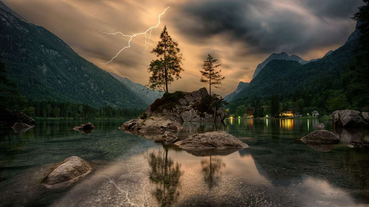 Озеро - фото Дж. Пленио головоломка