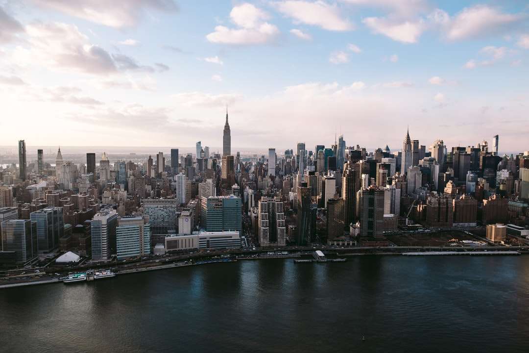 Luftaufnahme des Empire State Building Puzzlespiel online