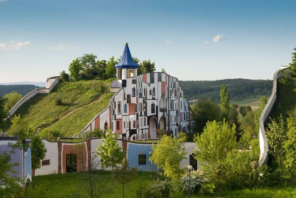 casa con tetto in erba puzzle online