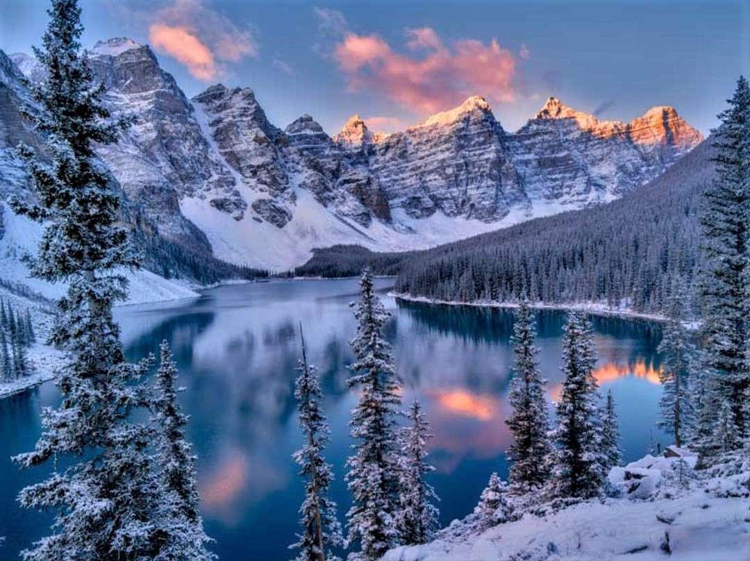 Lago en las montañas, nieve rompecabezas en línea