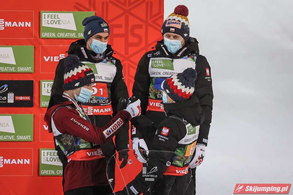 Sauteurs à ski polonais puzzle en ligne