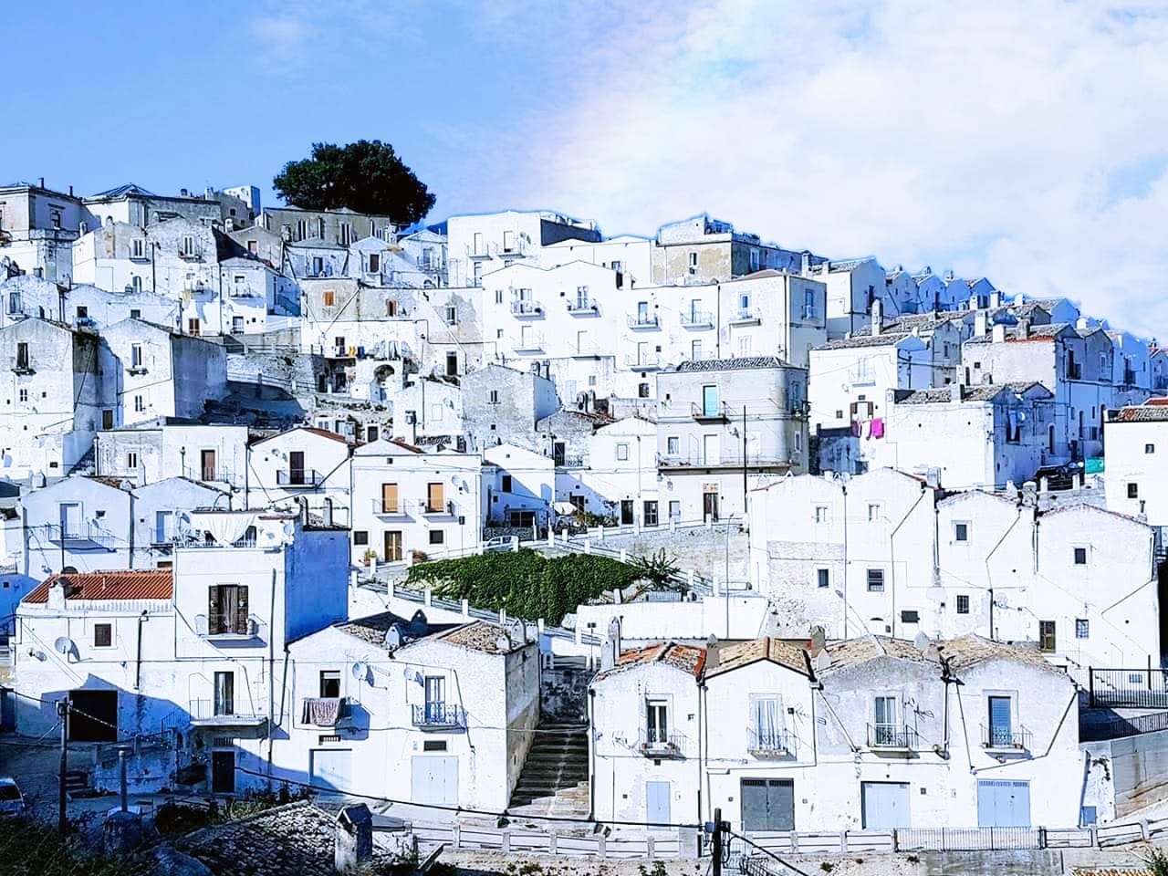 Monte Sant 'Angelo Puglia Italy jigsaw puzzle online