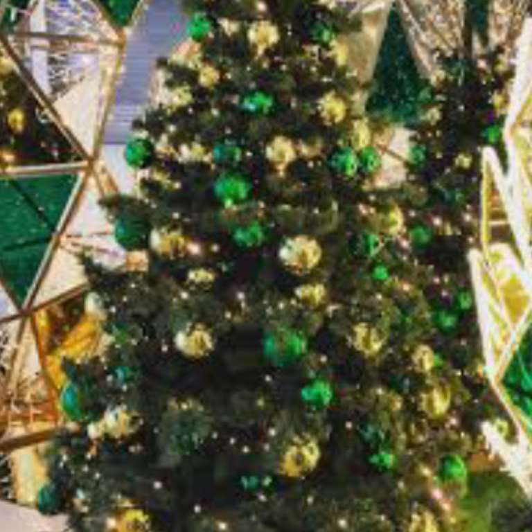 Karácsonyfa az ünnepekre online puzzle