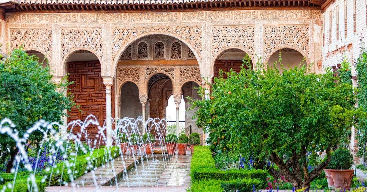 Alhambra din Granada jigsaw puzzle online