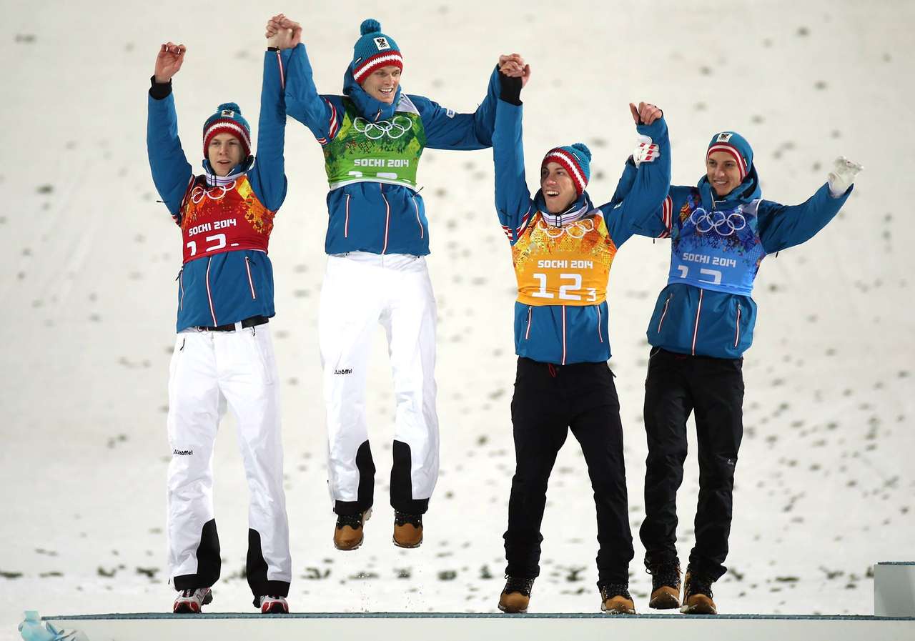 Jumpers de esqui austríacos. quebra-cabeças online