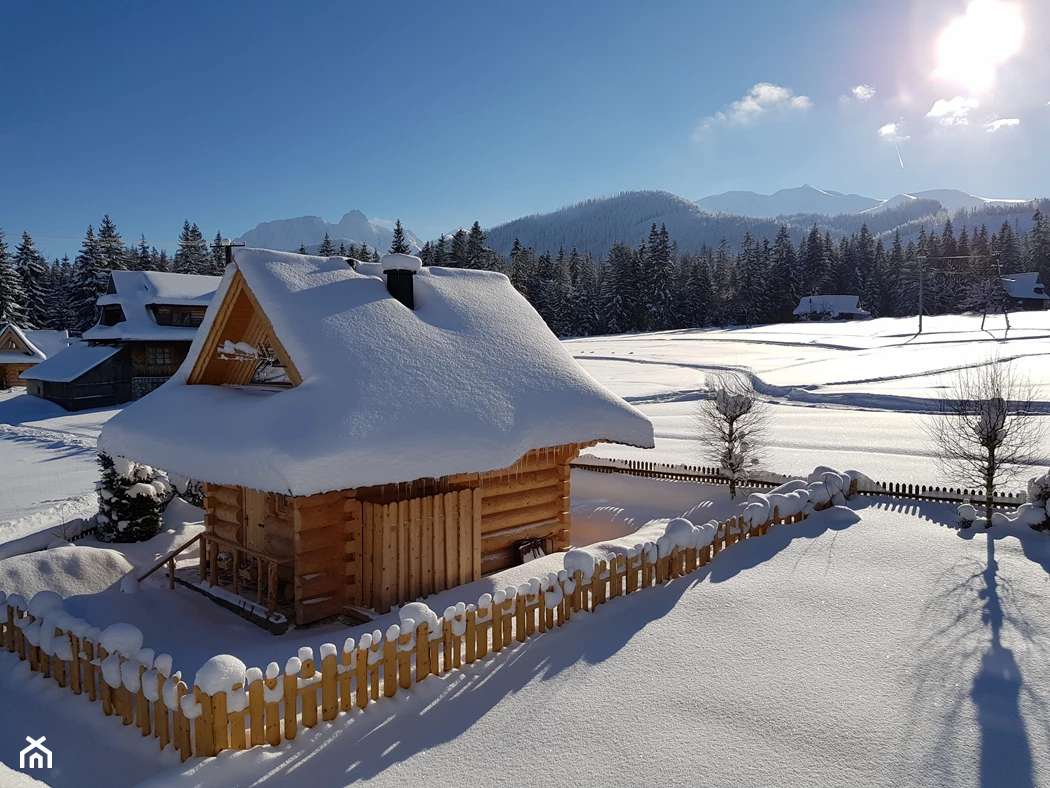 бревенчатый домик в горах пазл онлайн