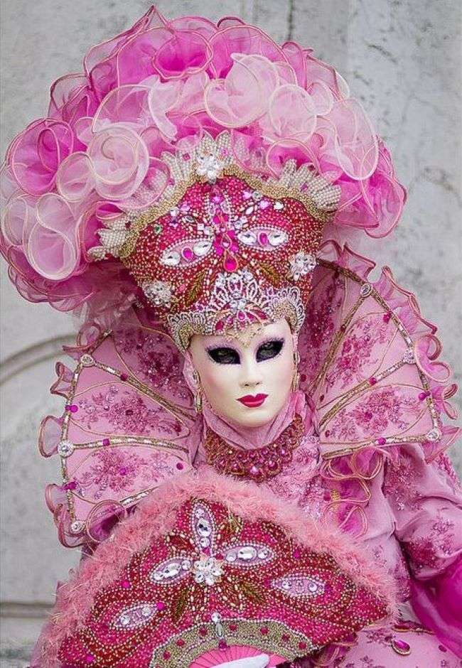 ヴェネツィアのカーニバルのマスクと衣装 オンラインパズル