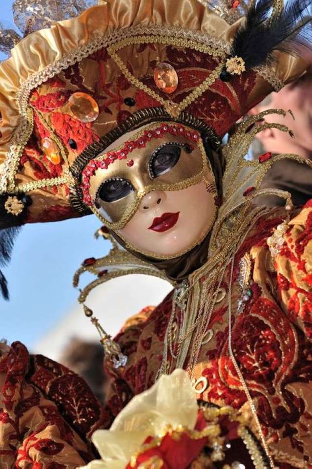 Αποκριάτικες μάσκες και κοστούμια της Βενετίας παζλ online