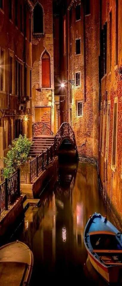 Bateaux sur le canal de Venise puzzle en ligne
