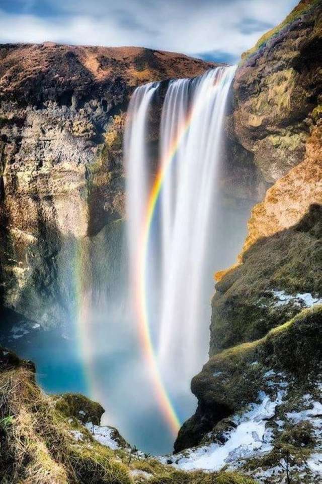 Wasserfall mit Regenbogen Online-Puzzle