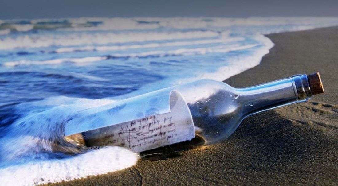 Zpráva v láhvi na pláži online puzzle