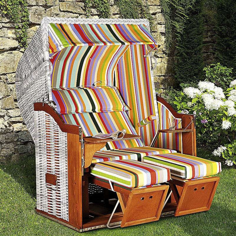Beach chair in the garden jigsaw puzzle online