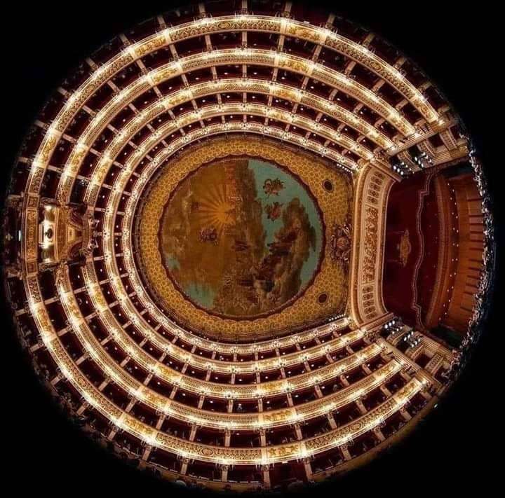 Teatro lirico S.Carlo Neapel Italien foto underifrån Pussel online