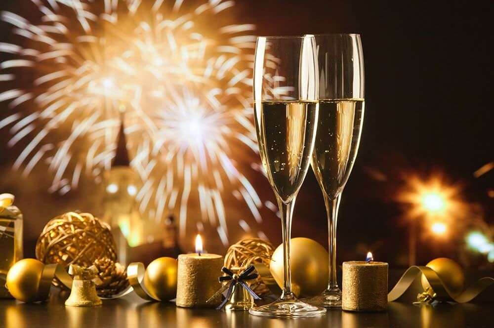 Vuurwerk op oudejaarsavond - champagne online puzzel