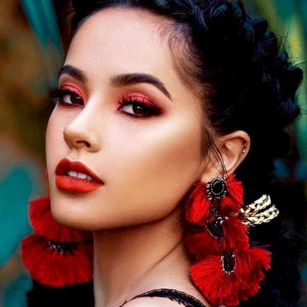 Becky G rosso puzzle online