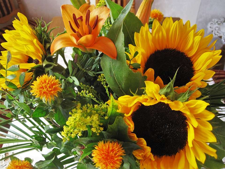 Sonnenblumen in einem Blumenstrauß Online-Puzzle