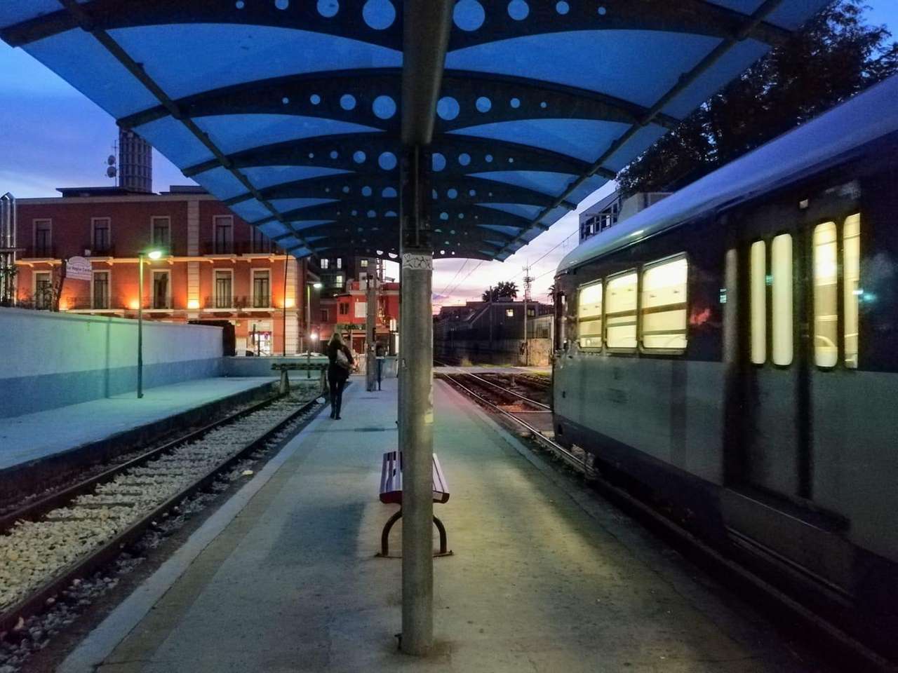 tunnelbanan Neapel Italien pussel på nätet