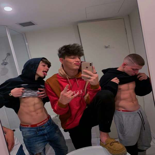 Sixpack Jungs Online-Puzzle