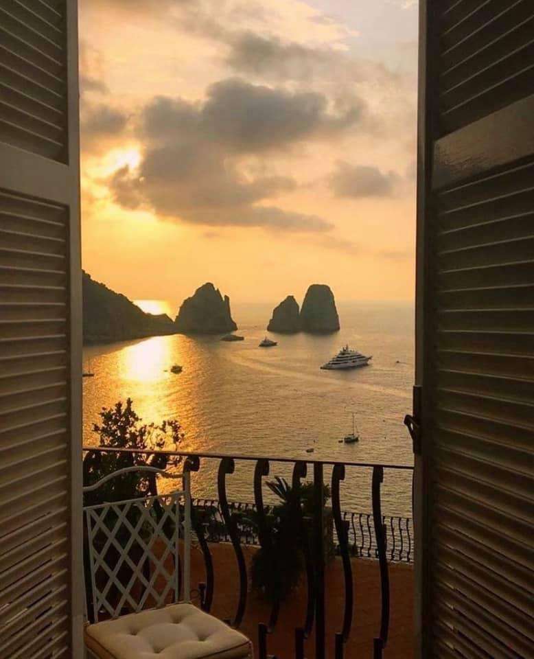 Capri de faraglioni NA Italië legpuzzel online