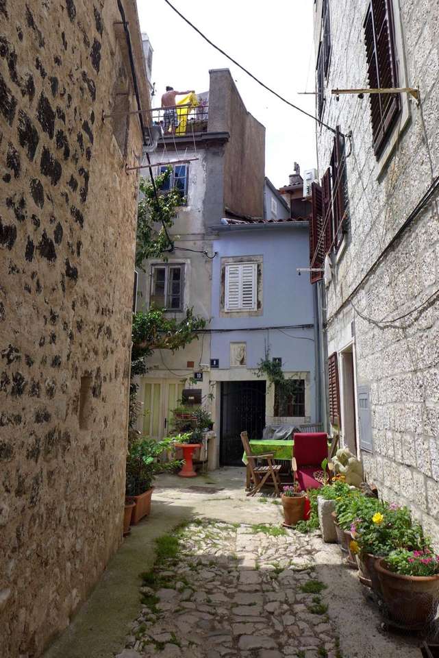 Алея, стар град на остров Крес, Хърватия онлайн пъзел