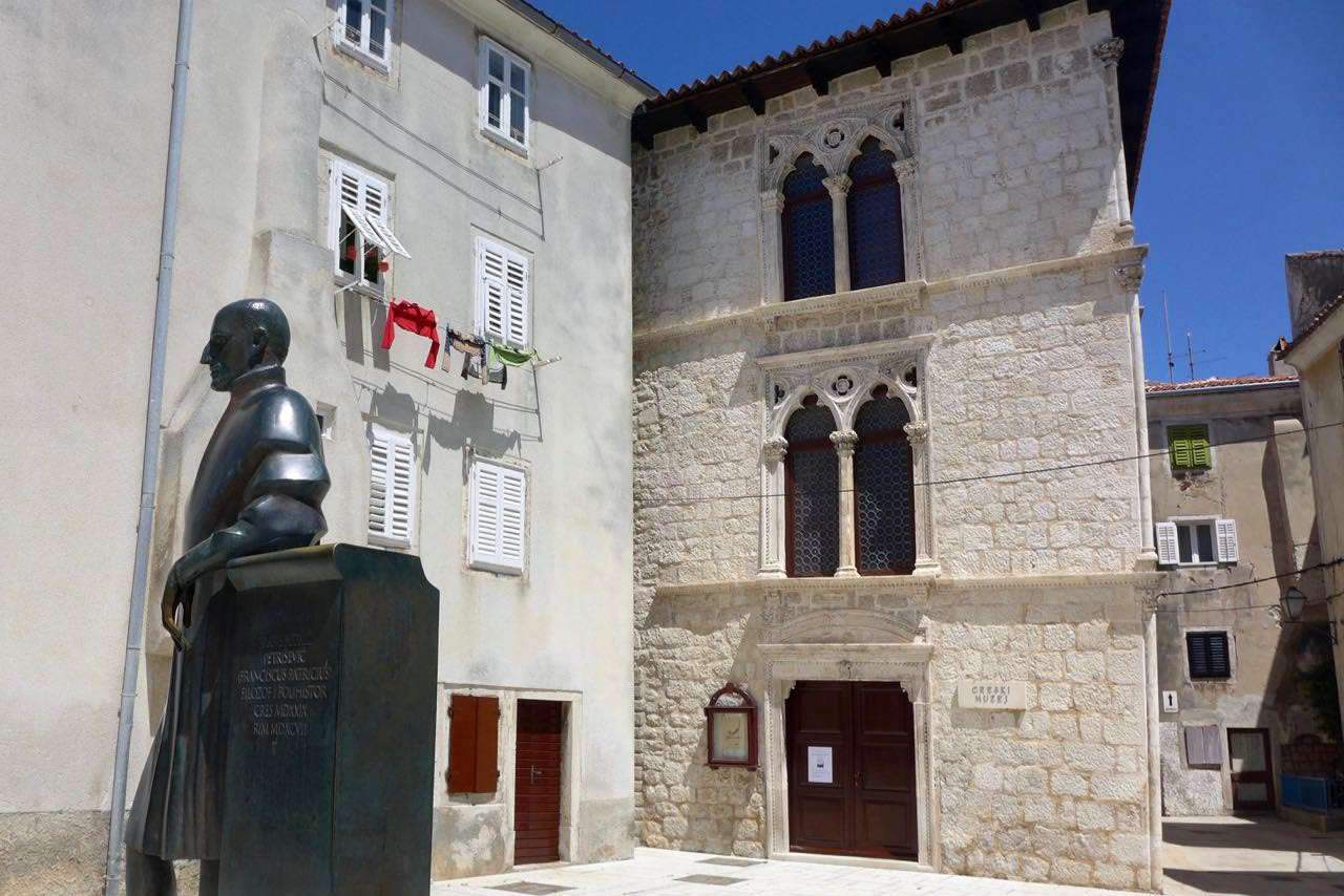 Стария град на остров Крес Хърватия онлайн пъзел