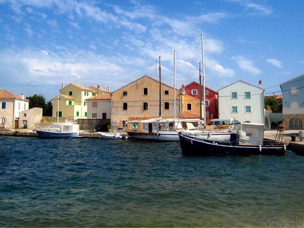 Пристанищен остров Крес Хърватия онлайн пъзел
