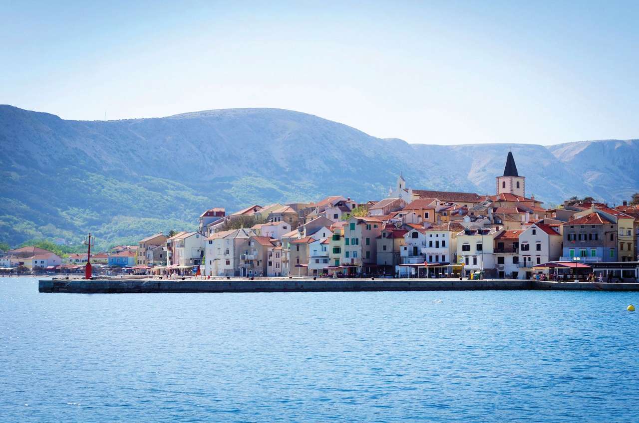 Город на острове Крк Хорватия пазл онлайн