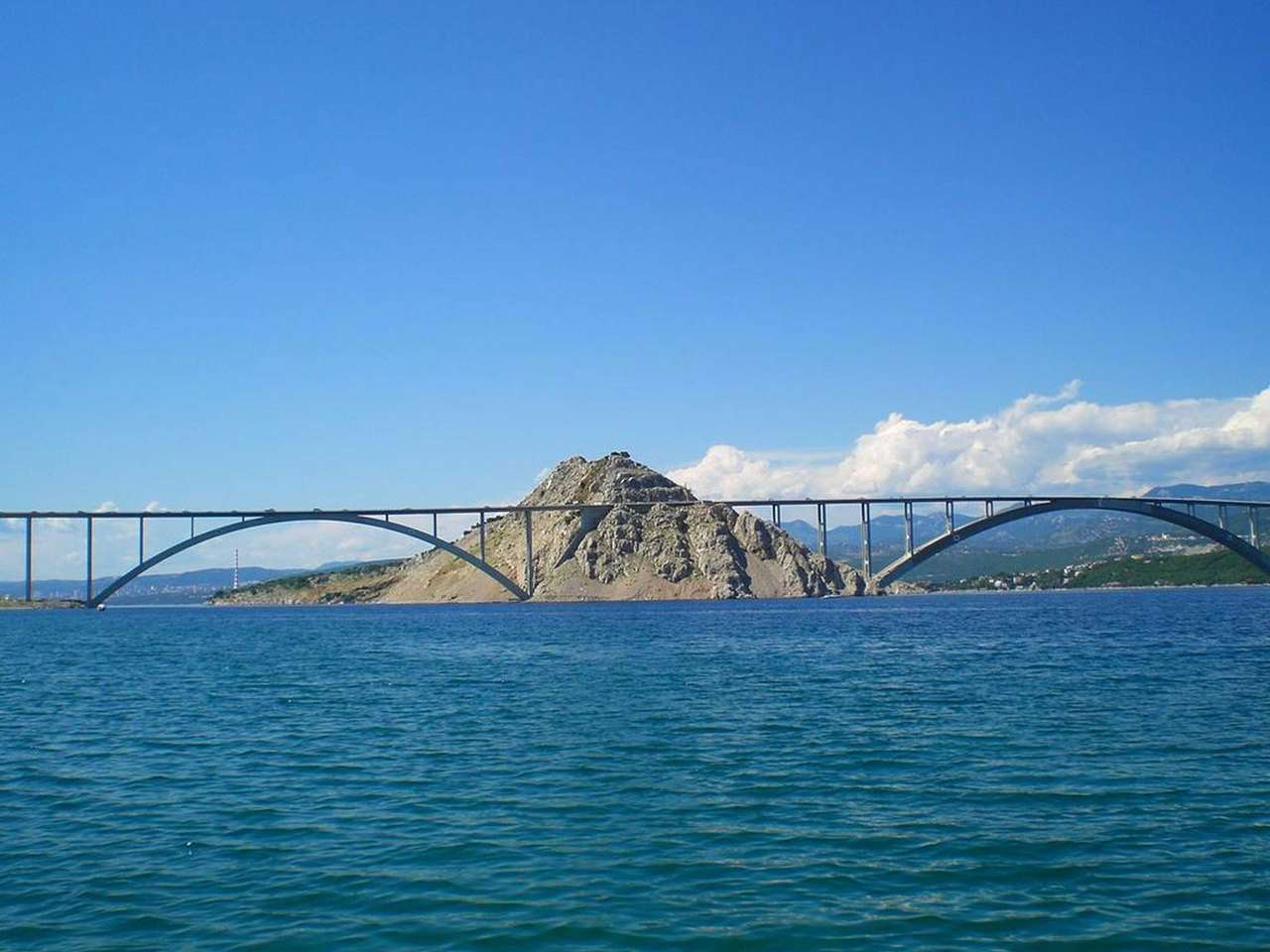 Γέφυρες μεταξύ των νησιών Krk Κροατίας online παζλ
