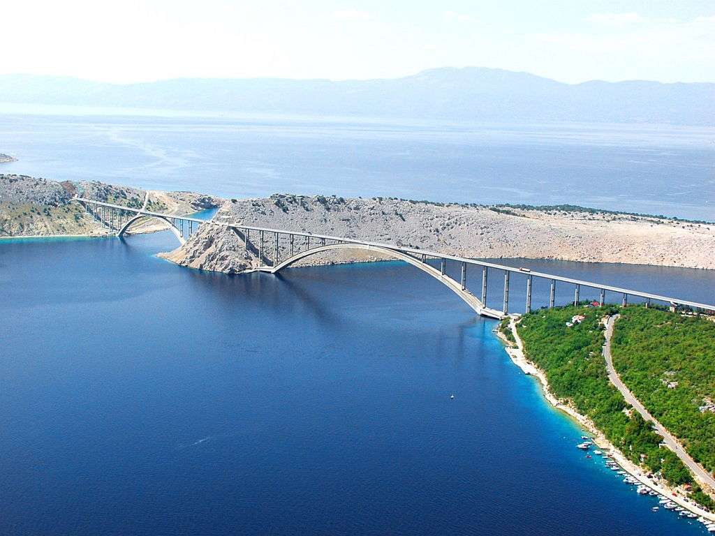 Γέφυρες μεταξύ των νησιών Krk Κροατίας παζλ online
