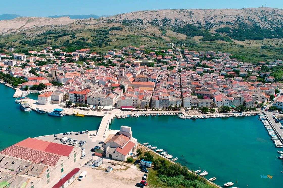 Остров Паг город Хорватия онлайн-пазл
