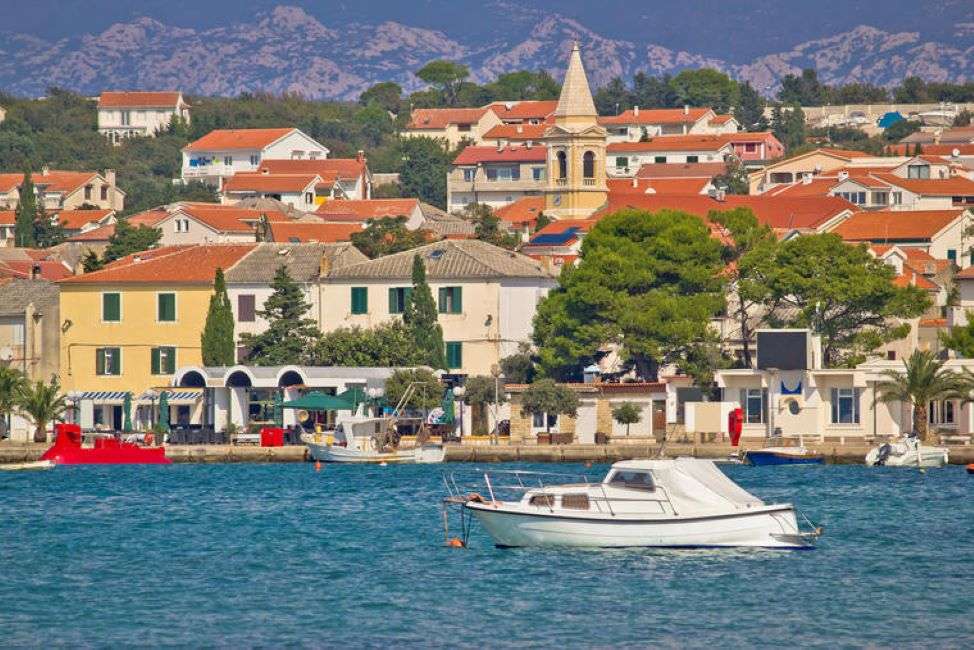 Cidade da ilha de Pag na Croácia puzzle online