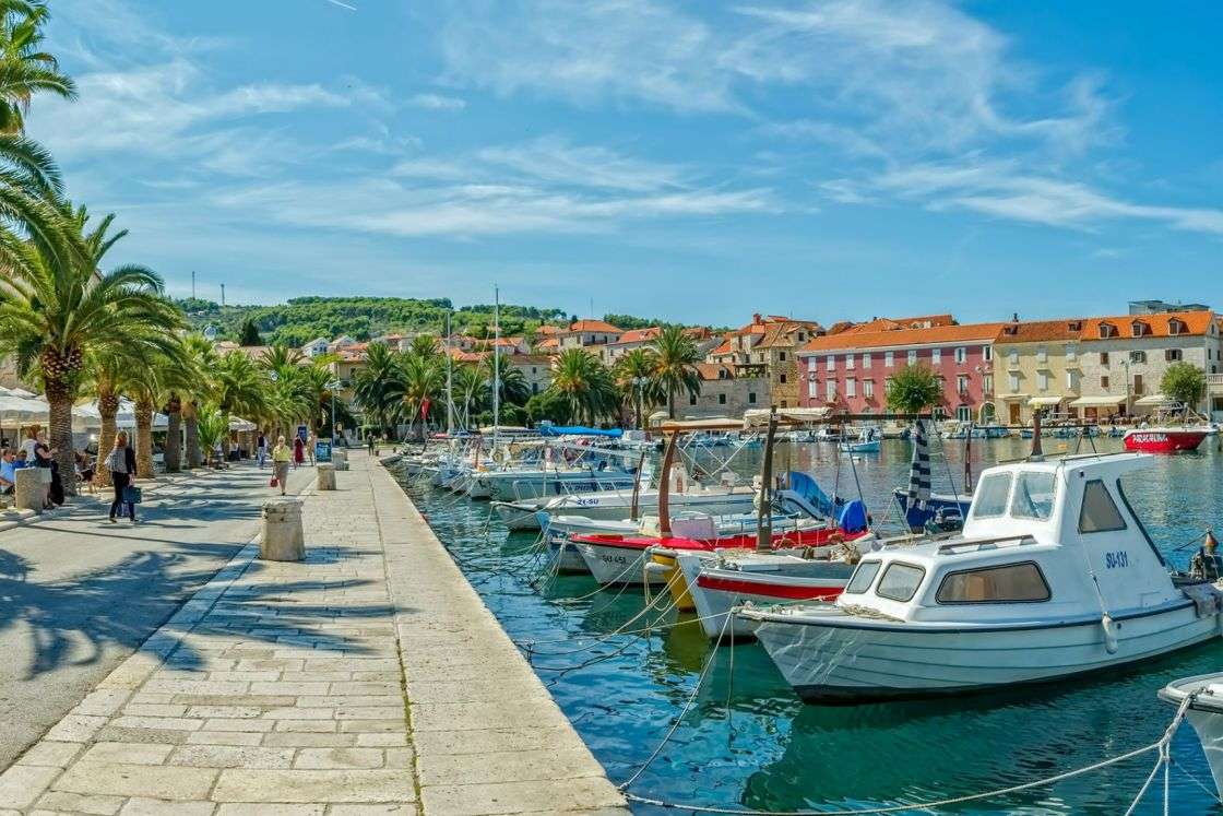 Остров Брач ​​город Супетар Хорватия онлайн-пазл